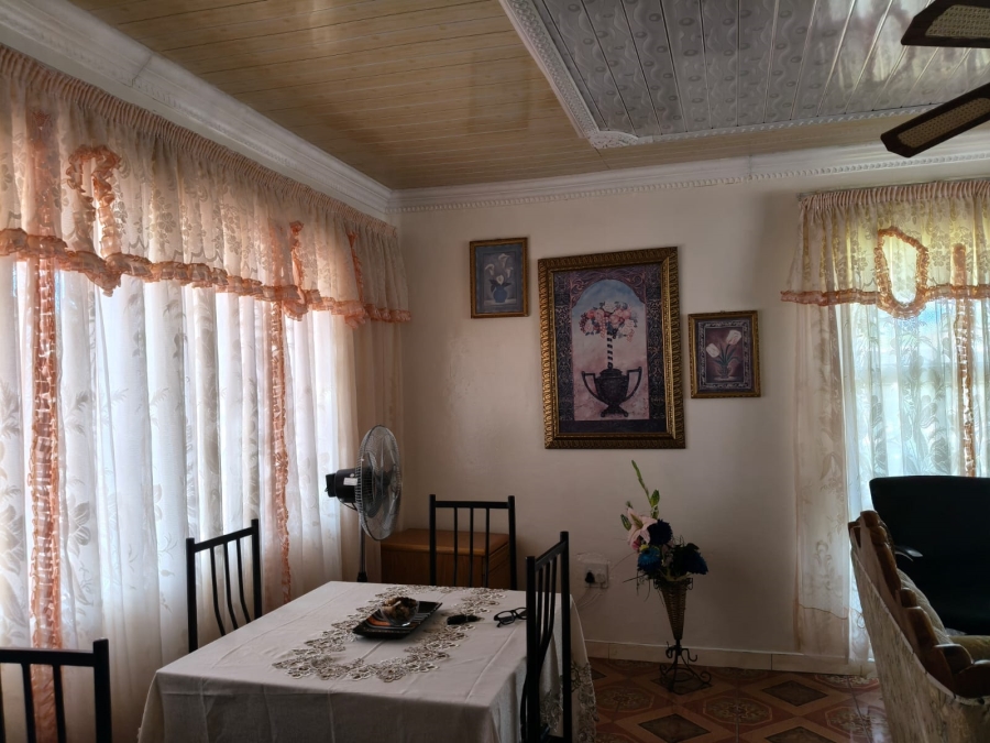 4 Bedroom Property for Sale in Monakato North West